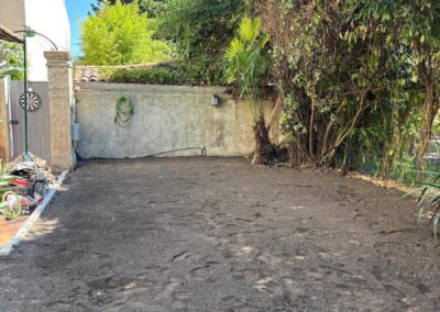 Aménagement extérieur jardin Marseille 12e – Nivellement du terrain.