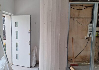 Rénovation intérieure maison Marseille 12e – dressing sur mesure