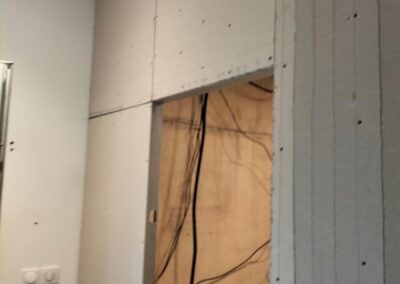 Rénovation intérieure maison Marseille 12e – dressing sur mesure