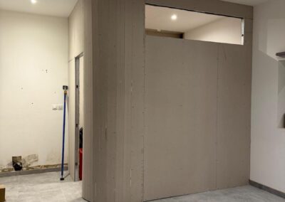 Rénovation intérieure maison Marseille 12e – dressing sur mesure