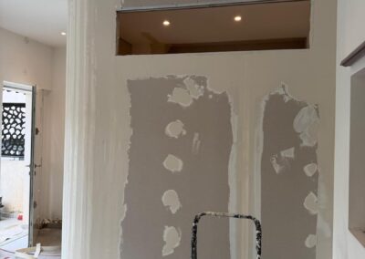 Rénovation intérieure maison Marseille 12e – dressing sur mesure
