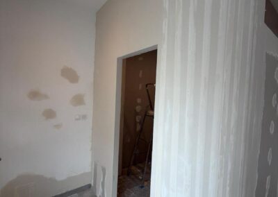 Rénovation intérieure maison Marseille 12e – dressing sur mesure