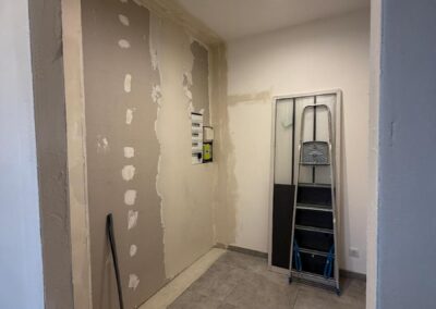 Rénovation intérieure maison Marseille 12e – dressing sur mesure